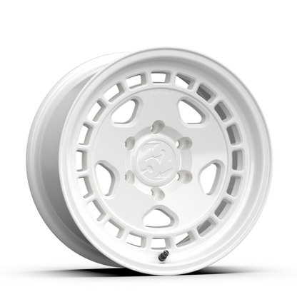 fifteen52 Turbomac HD Classic THCCW-78557-00 17-Inch White Cast Wheel, 5x127 Bolt Pattern