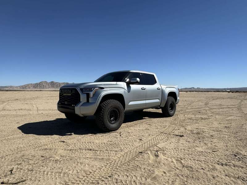 Camburg KINETIK Trail Series Long Travel Kit for 2022-2025 Toyota Tundra 2WD/4WD, Blue - CAM-310217-K-BLU